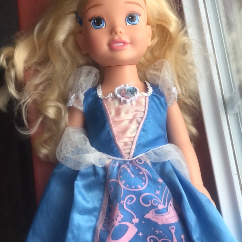 Bundle:Cinderella Doll, Yellow and Ariel dress.